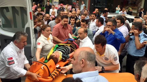 Samsun'da dolmuşun çarptığı 8 yaşındaki çocuk ağır yaralandı.