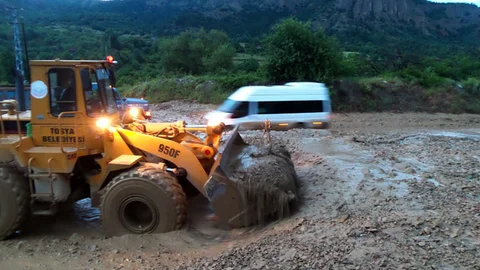 Kastamonu'da heyelan nedeniyle yol trafiğe kapandı