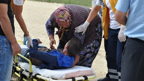 Çerkezköy'de uyuşturucu komasına giren iki genç hastaneye kaldırıldı