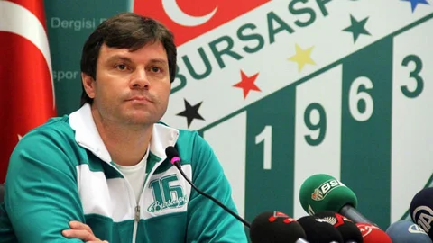 Bursaspor'da Ertuğrul Sağlam, Fenerbahçe ile anlaştığını açıkladı