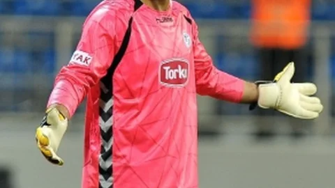 Konyaspor'da Kaya Tarakçı ile 1 yıllık sözleşme imzalandı