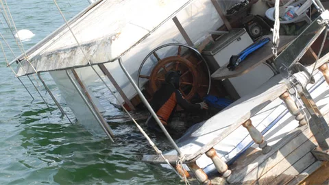 Fethiye'de teknesi batan 67 yaşındaki deniz bilimci, eş arayışını paylaştı.