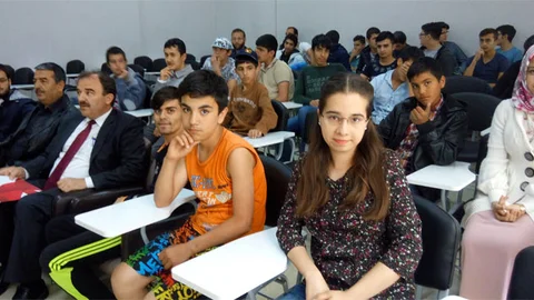 Eskişehir'de meslek seçimi üzerine önemli bilgiler verildi
