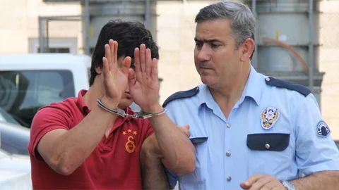 Samsun'da hırsızlık yapmak için bir eve giren zanlı, uyuyan kadının yanına uzandı