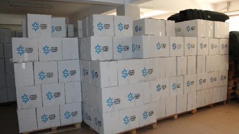 Ayhan Şahenk Vakfı, Niğde'de geleneksel Ramazan Yardım Paketlerini dağıttı