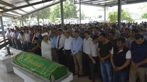 Fikret Yeni’nin ağabeyi Halil Yeni hayatını kaybetti