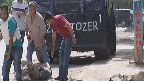 Diyarbakır'da silahlı saldırı sonucu İHYA-DER Başkanı Aytaç Baran yaşamını yitirdi.