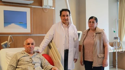 Kayseri'de kalp kapakçığı değişimi, sadece 5 cm'lik bir kesiden gerçekleştirildi.