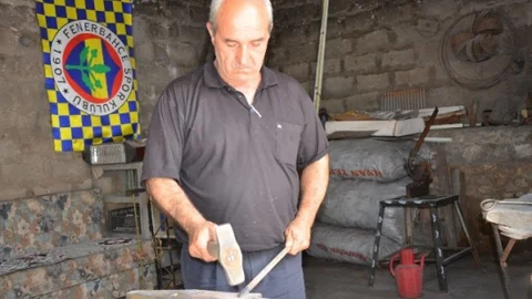 Diyarbakır Silvan'da demirciler iş yapamamaktan şikayetçi