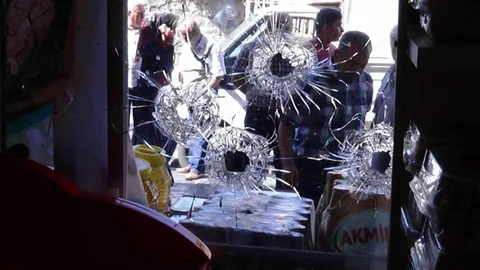Diyarbakır'da silahlı saldırı sonrası çatışmalar yaşandı