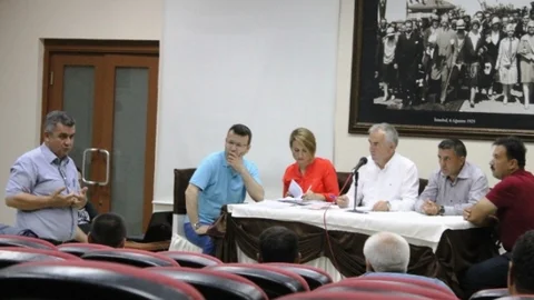 Süs Bitkileri Üreticileri Alt Birliği Başkanı, üreticileri bir araya gelmeye davet etti.