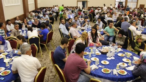 Malatya'da Ak Parti teşkilatı, seçim süresince destek veren üyelerine teşekkür etti.