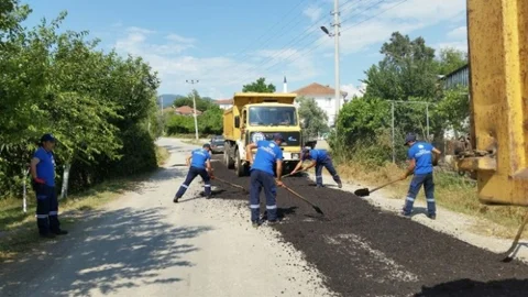Muğla'da yol bakım onarım çalışmaları sürüyor