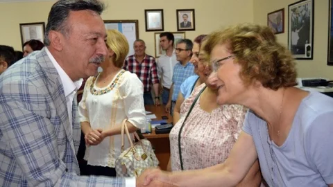 İzmir'de CHP'li Vekillerden Teşekkür Ziyareti