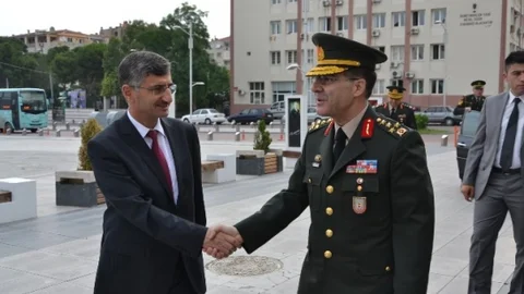Manisa'da Askeri Ziyaret