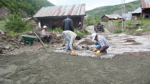 Koyulhisar'da altyapı çalışmaları devam ediyor
