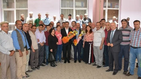 Hakkari'de HDP Milletvekillerine Kutlama Ziyareti