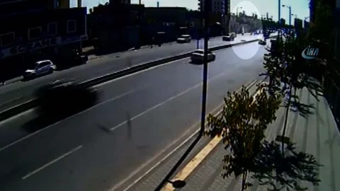 Adana'da kazalar MOBESE kameralarına yansıdı