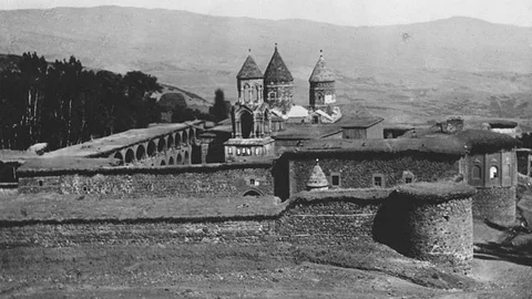 Muş’ta Surp Garabet Manastırı için harekete geçildi