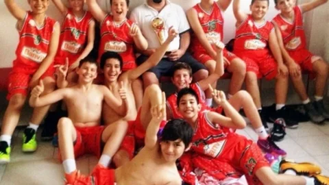 Balıkesir'de Banvit Minik Takımı şampiyon oldu