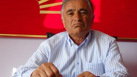 CHP Erzurum İl Başkanı Tevhit Yavuz, partinin tabanının MHP ve HDP'ye oy verdiğini belirtti.