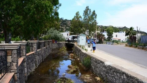 Muğla'da derelerde temizlik çalışmaları sürüyor