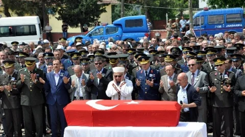 Şanlıurfa'da Şehit Olan Tayfun Meşe İçin Tören Düzenlendi