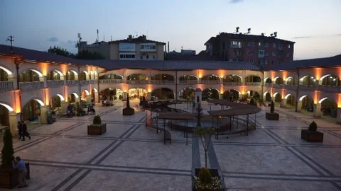Malatya'da Şire Pazarı'nın yenileme çalışmaları tamamlandı.