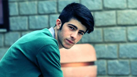 Rize'de MHP Güneysu İlçe Başkanı Kazım Kara'nın 16 yaşındaki oğlu, antika silahla oynarken hayatını kaybetti.