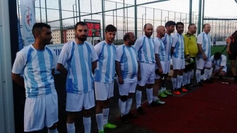 Kars'ta futbol turnuvasında KKDGC, Diş Hastanesi'ni yendi
