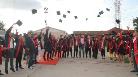 Kocaeli'de ilk itfaiyecilik mezunları törenle diplomalarını aldı