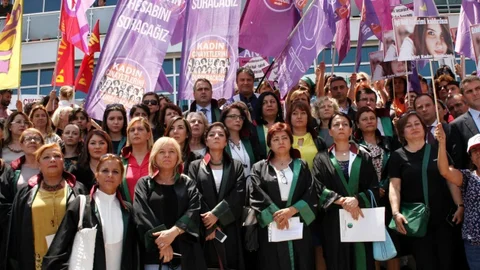 Tarsus'ta Kadın Cinayetleri İçin Acil Düzenlemeler