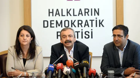 İstanbul'da Öcalan'ın silah bırakma çağrısı bekleniyor