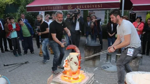 Eskişehir'de Sempozyum Devam Ediyor