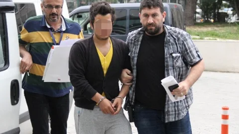 Samsun'da üniversite önünde bıçaklama olayı yaşandı.