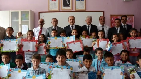 Konya'da 434 bin öğrenci karne alarak yaz tatiline girdi