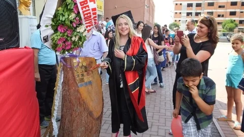 Balıkesir'de Mezuniyet Coşkusu