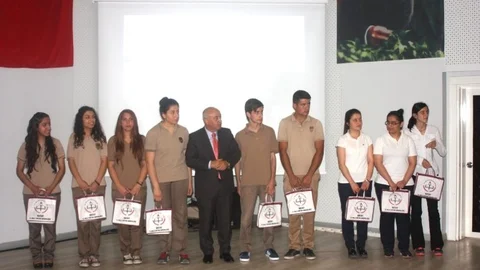 Hatay'da Karneler Dağıtıldı