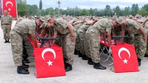 Kastamonu'da yemin eden 2 bin 600 asker duygusal anlar yaşadı