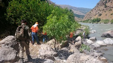 Pervari'de suya kapılan kadınlar için arama çalışmaları sürüyor