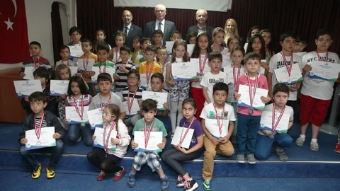 Odunpazarı’nda satranç kursu sertifikaları verildi