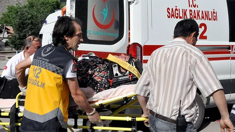 Gümüşhane'de trafik kazasında 4 kişi yaralandı