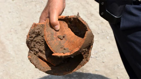 Kayseri'de inşaat alanında tarihi eser zannedilen su testisi ortaya çıktı