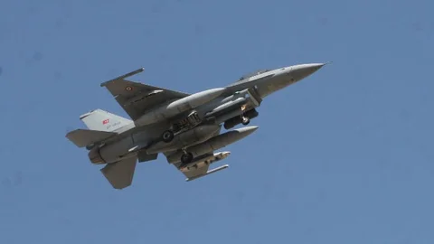 Suriye'den Türk F-16'larına taciz iddiası gündemde.