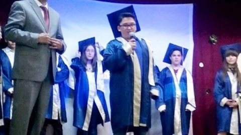 Alaşehir'de özel okul mezuniyet töreni