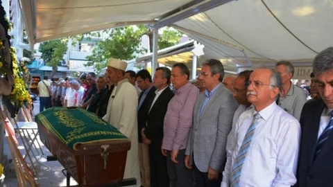 Dikili'de Başkan Tosun'un Acı Günü