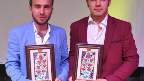 Bursa Gazeteciler Cemiyeti'nden iki ödül