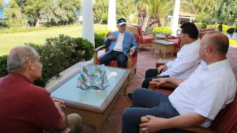 Bodrum'da iş adamı Şevket Sabancı'ya ziyaret
