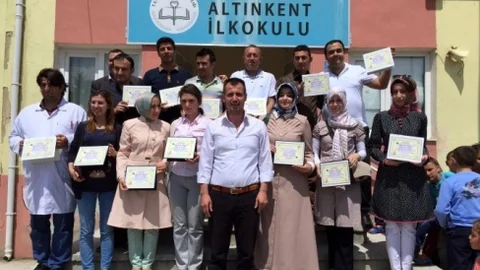 Kütahya Gediz'de 8 bin 932 öğrenci karne aldı
