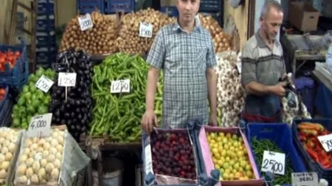 Malatya'da çarşı ve pazarlarda Ramazan öncesi durgunluk sürüyor.